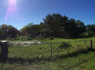 121 Lincoln Ave, Dundee, FL 33838