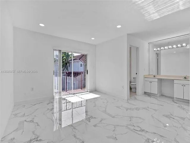 10245 SW 154th Pl #112-3 — Photo 2