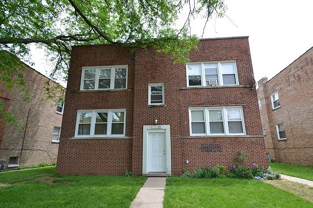 1st image of 6709 N Seeley Ave #2N
