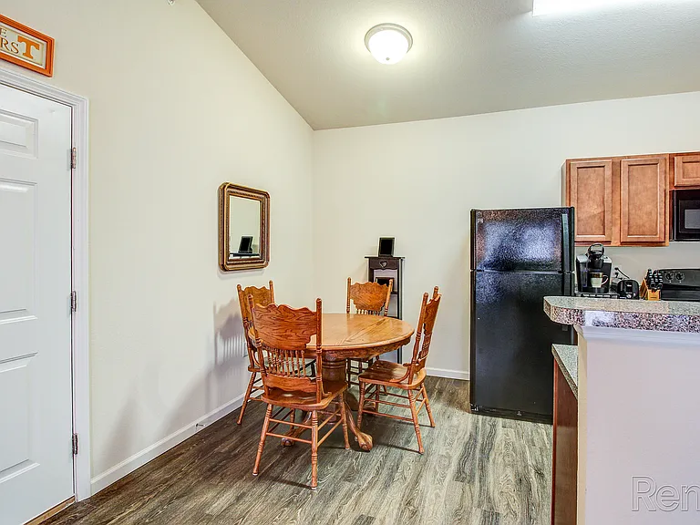 Buchanan Way Apartments — Photo 19