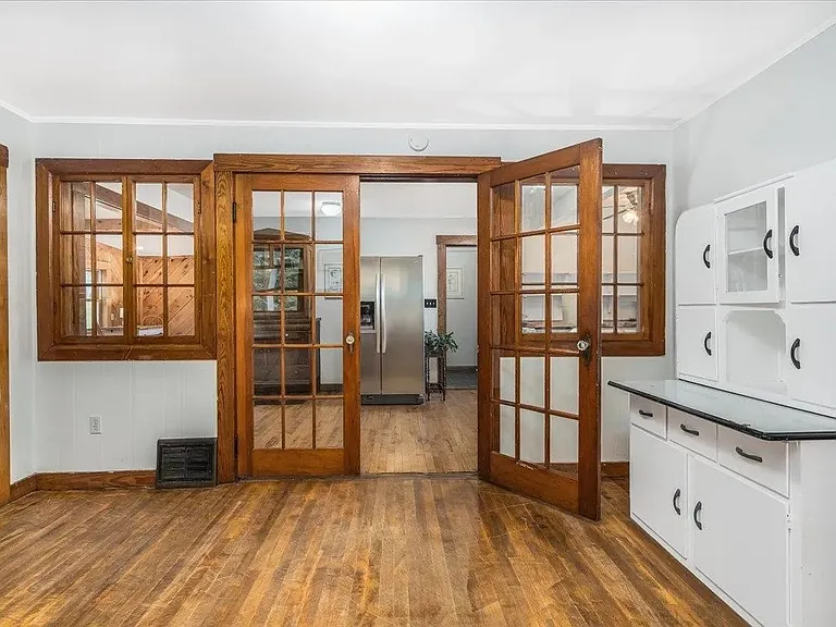 58 Violet St — Photo 13