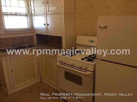 3rd image of 225 Idaho St E
