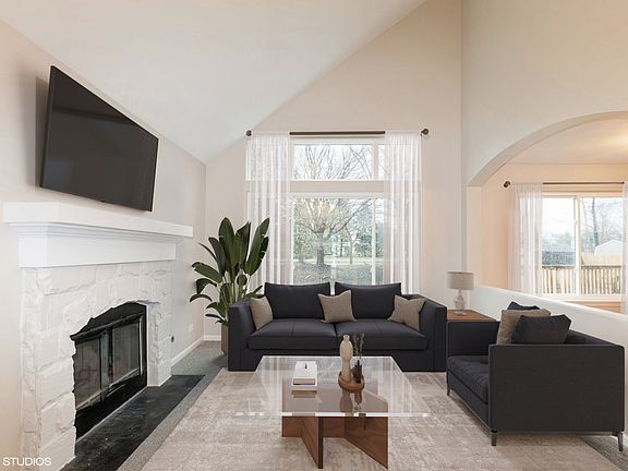 3rd image of 4663 Rolling Hills Dr