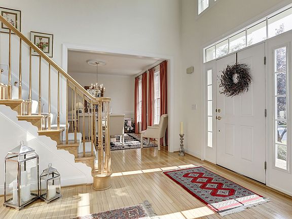 2nd image of 6 Harness Creek View Ct