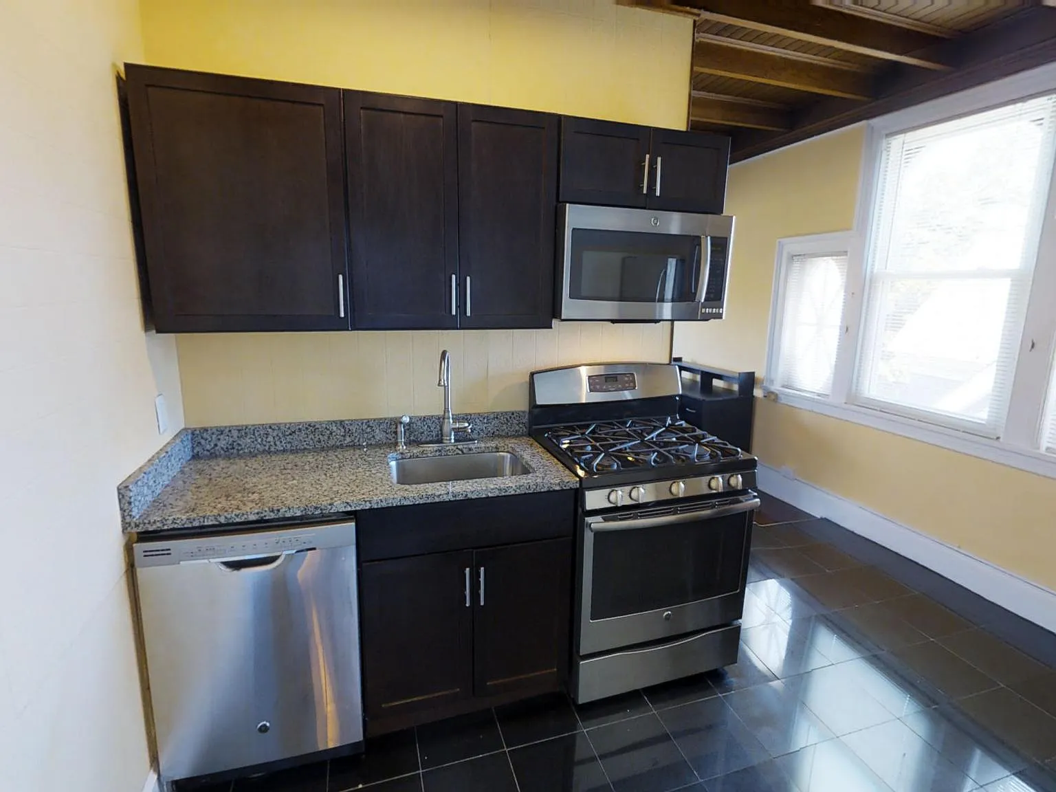 1 bed, $1,425 — Photo 3
