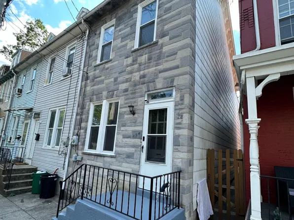 136 Coral St, Lancaster, PA 17603