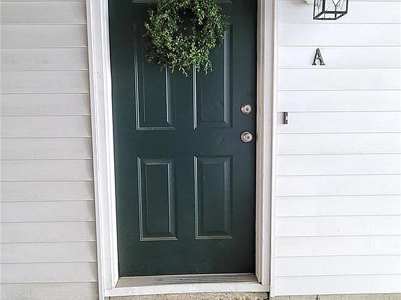 3rd image of 142 Jubilee Hill Dr Unit A