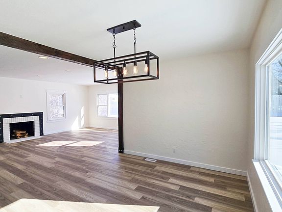 4th image of 1900 1st Ave N