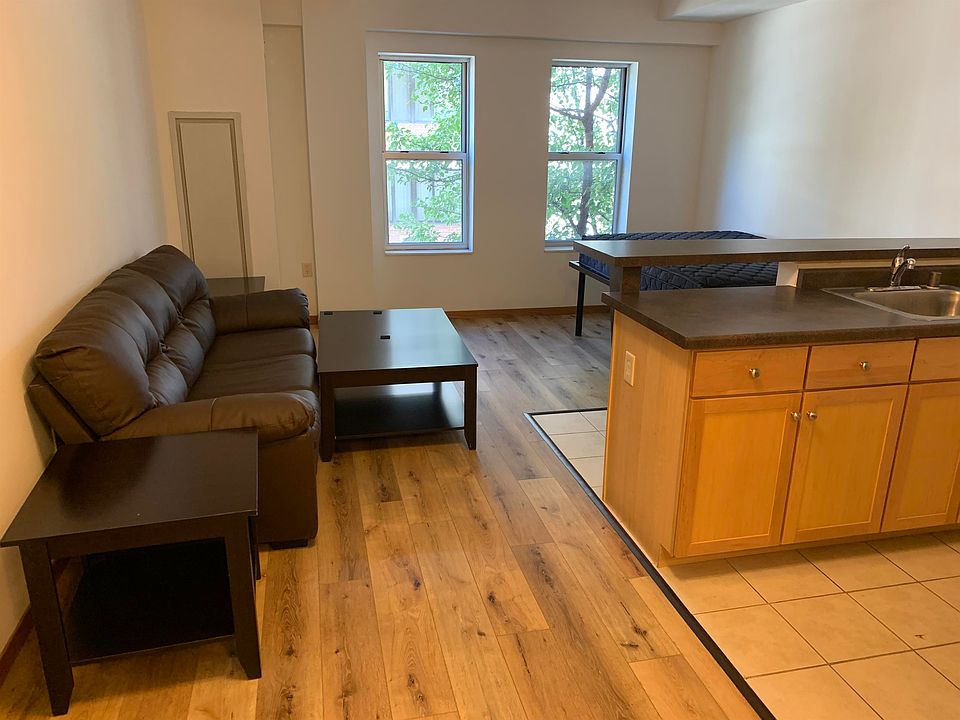 1st image of 420 W Gorham St #5969604