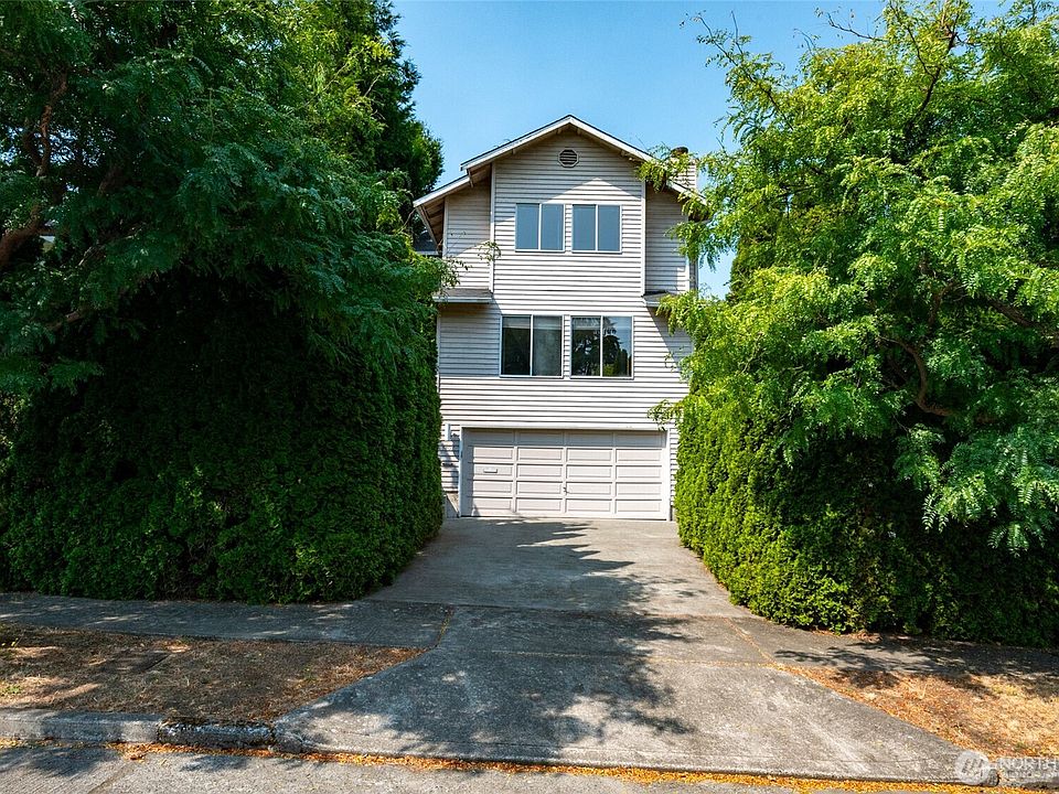 1st image of 4407 30th Avenue W
