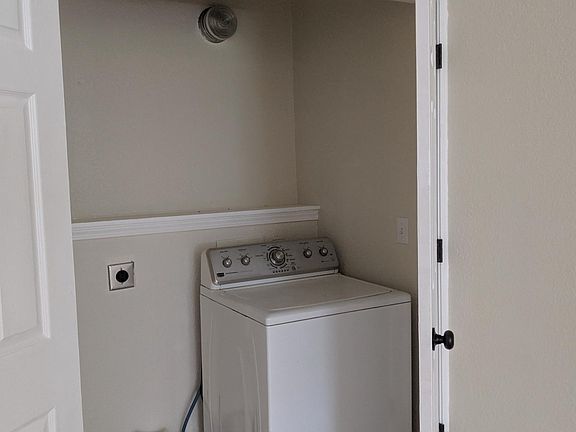 3rd image of 204 S 11th Ave APT C