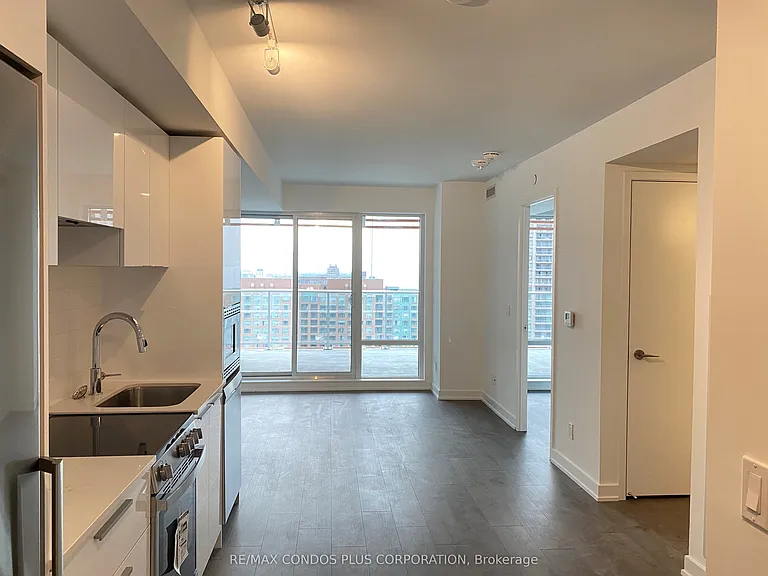 18 Maitland Ter #1706 — Photo 3