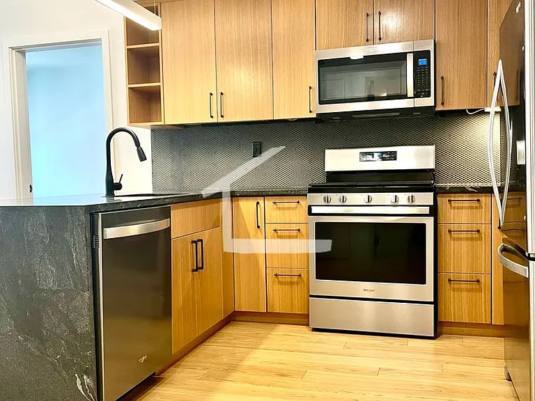 208-83 Gardner St #208 — Photo 8
