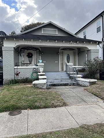 1st image of 828 Hidalgo St