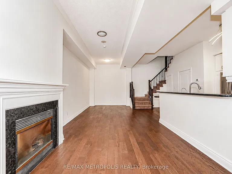 3 Rean Dr #Townhouse 13 — Photo 12