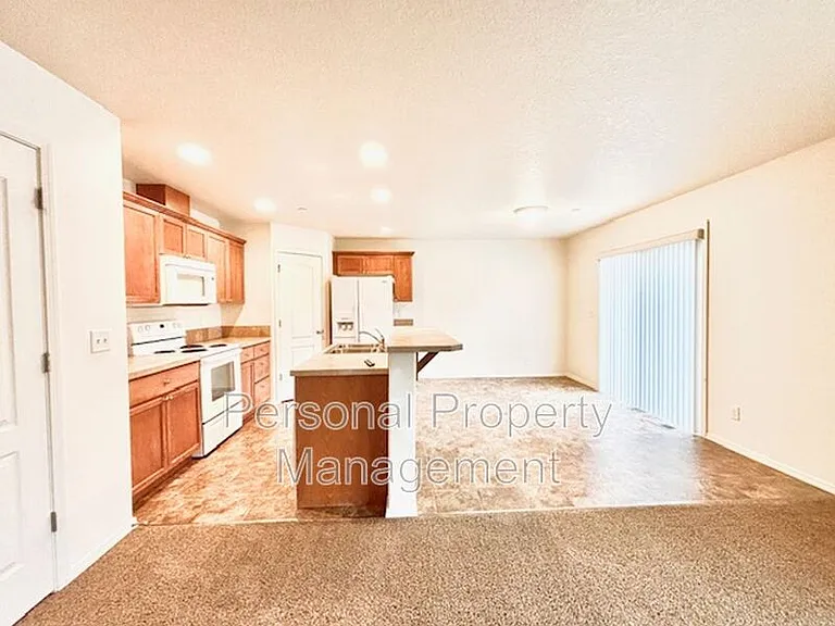 3371 NW 47th Dr — Photo 5