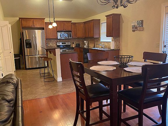 4th image of 4078 N Rolling Meadows Dr