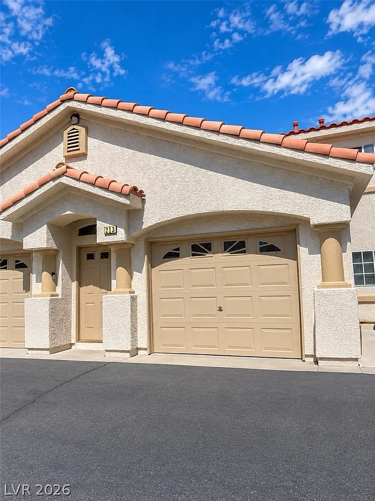 2 bed, 2.0 bath, 1361 sqft, $1,850 — Photo 1
