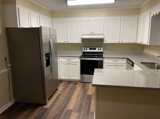 19 Weathers Rd, Hattiesburg, MS 39402