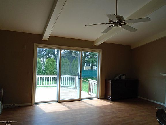 3rd image of 18786 Woods Dr W