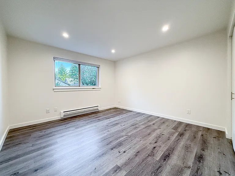 14332 Lenora Pl N #202 — Photo 8