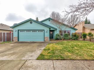 933 Parkdale Ave, Medford, OR 97501