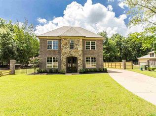 8969 Poplar Pike Rd, Germantown, TN 38138