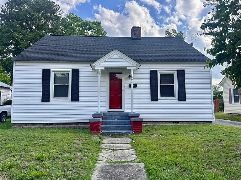 1003 E 6th St — Photo 1