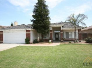 3209 Stone Meadows Dr, Bakersfield, CA 93313