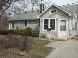 219 E Grand Ave, Fox Lake, IL 60020
