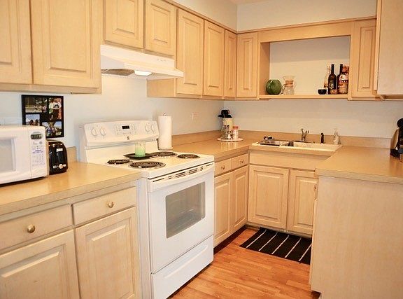 5th image of 4225 Saratoga Ave APT 205B