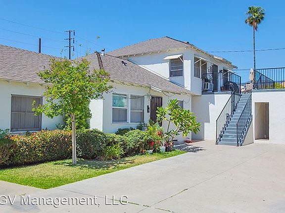 3rd image of 747 W Crescent Dr #4199461