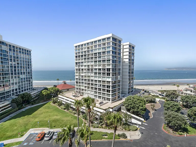 1710 Avenida Del Mundo #803 — Photo 18