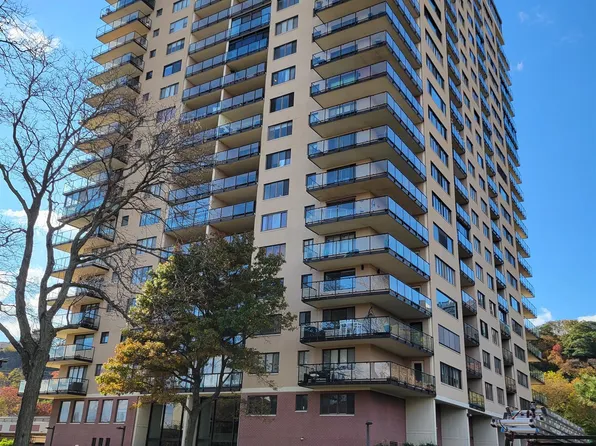 1203 River Rd APT 3L, Edgewater, NJ 07020