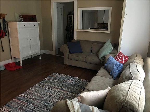 3rd image of 413 W Franklin St APT 2