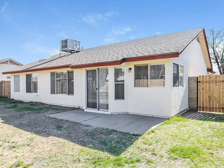 208 W Oraibi Dr — Photo 15