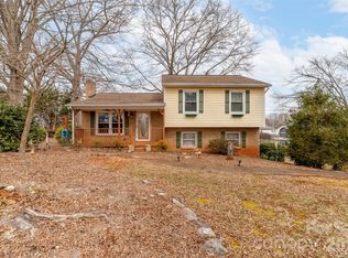 4709 Oakwood Cir, Gastonia, NC 28056