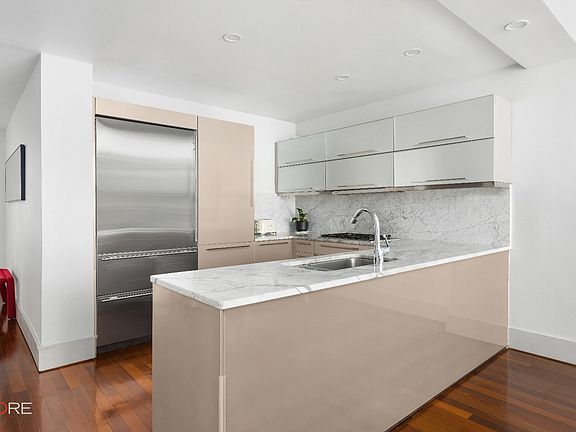 5th image of 165 W 18th St #5A