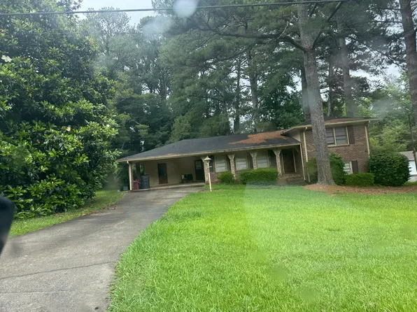 1202 Mary Dale Dr, Lilburn, GA 30047