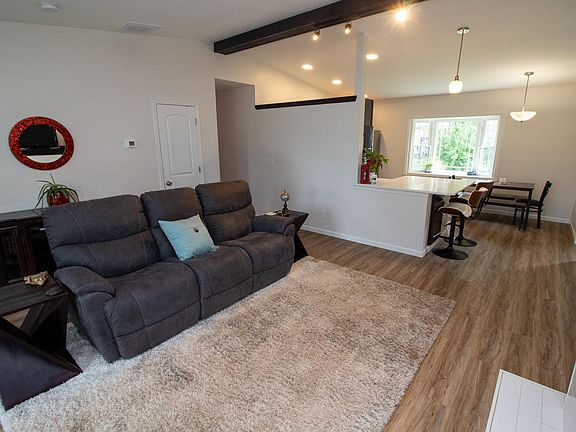 5th image of 3021 Chinook Ln