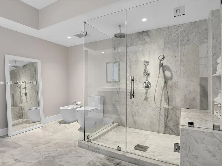 450 Alton Rd #2110 — Photo 23