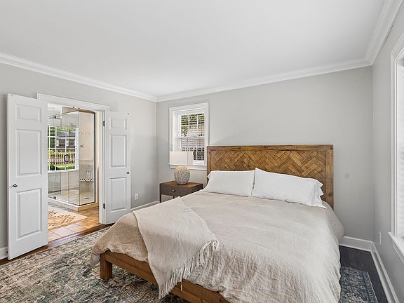 5th image of 3807 Dartmouth Ave