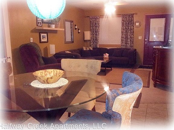 3rd image of 970 Linden Dr #101