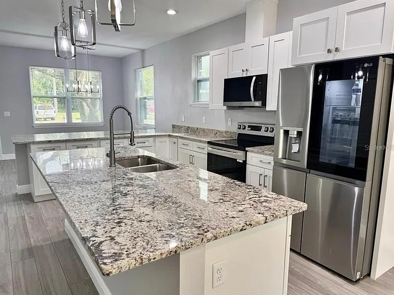 4529 W Gore Ave — Photo 2