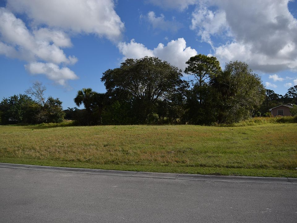 2nd image of 3940 Oak Hollow Avenue