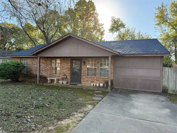 104 Math Ln, Roland, OK 74954