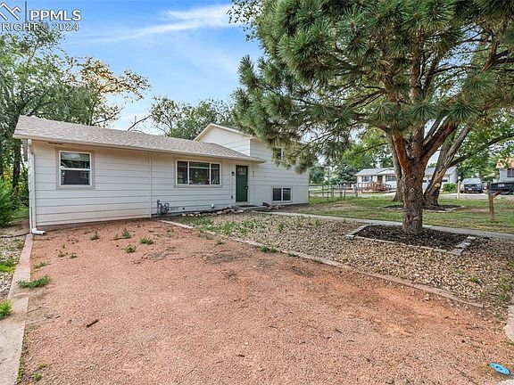 3rd image of 802 Hutchinson Dr