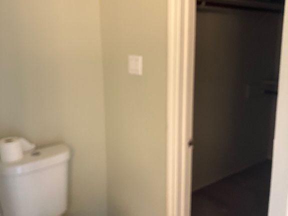 4th image of 7415 Fountaincrest Dr
