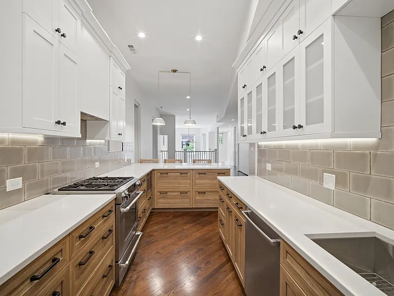 626 W Buckingham Pl #1E — Photo 7