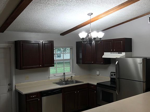 3rd image of 214 7th St N #214